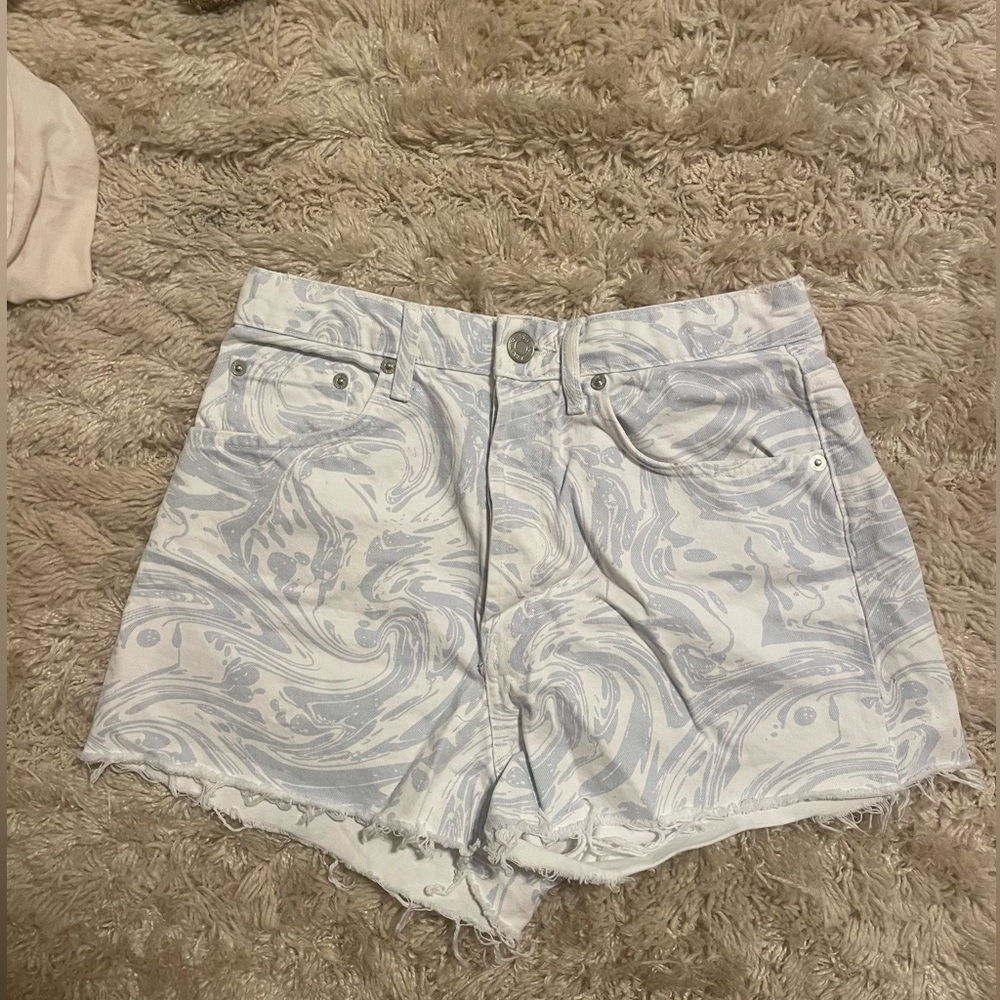 Zara blue and white patterned shorts